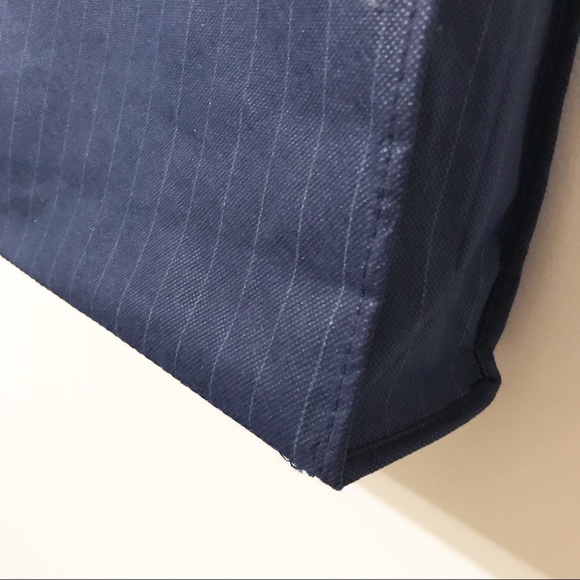 Tom James shopping bag. - Picture 4 of 4